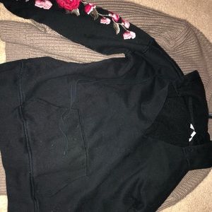 American Eagle Embroided flower sweater